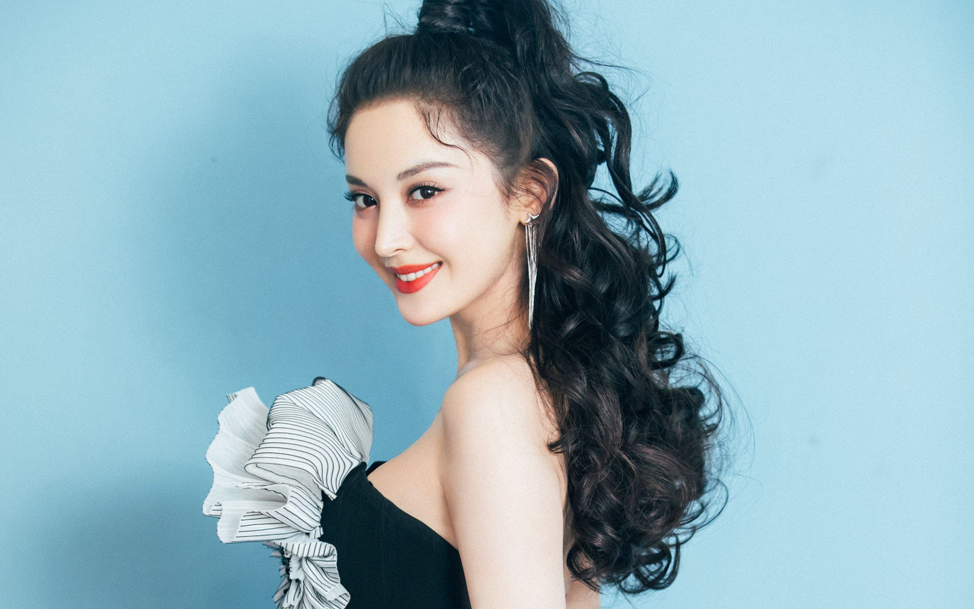 体育新闻中心建设高校体育新闻实训基地示范项目,学校体育新闻稿范文